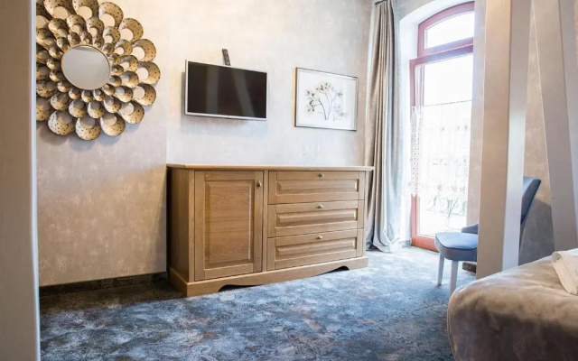 Villa Mistral