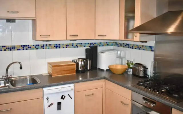 Unique 2 Bedroom Home by Brighton Marina