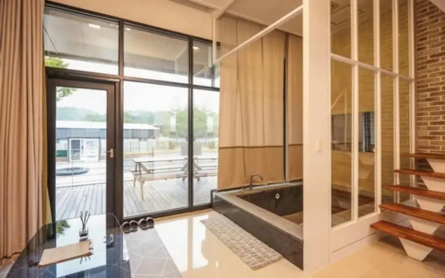Cheongju Okhwayongsojelpyeong Pension