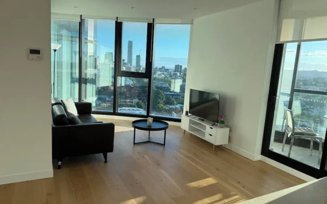 Top Floor Luxury Apartment Rooftop Pool CBD