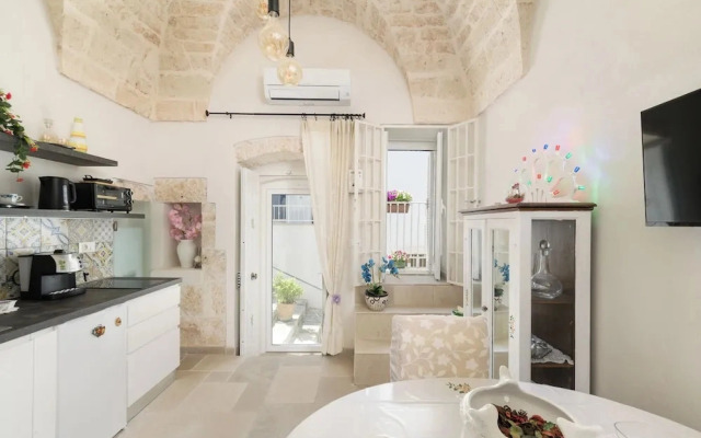 Stairway with Jacuzzi by Wonderful Italy