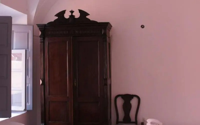 Marcos Rooms