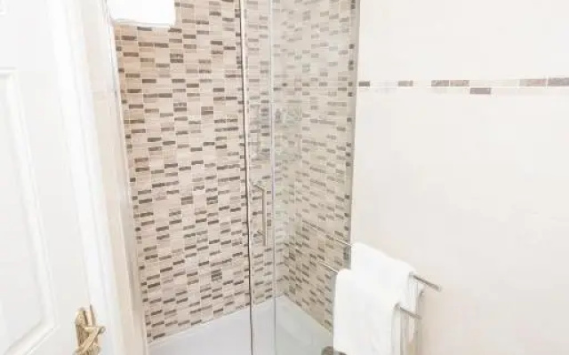 Linsfort Guest House B&B