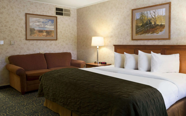 Days Inn & Suites by Wyndham Trinidad