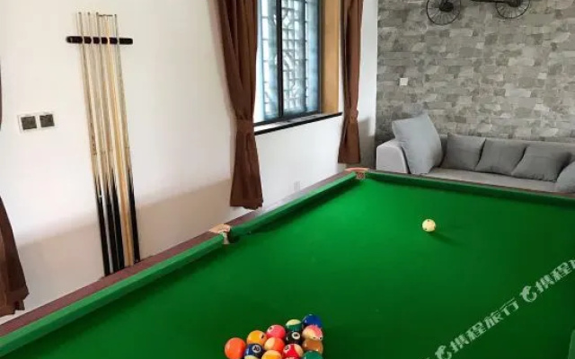 Seek Paradise · Shitang Hostel