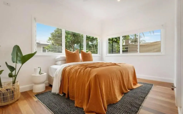 Fuller Holidays - Hacienda, Luxury 5 bedroom home with pool
