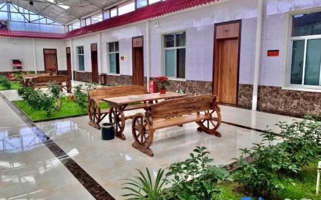 Xinhang Courtyard Hotel (Zhengding International Airport Branch)