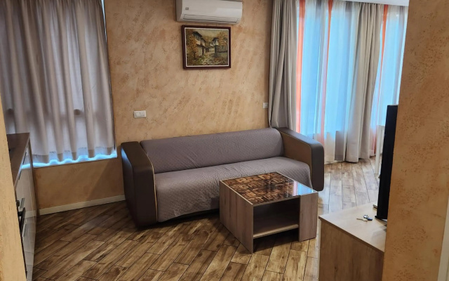 Colonel apartment dream