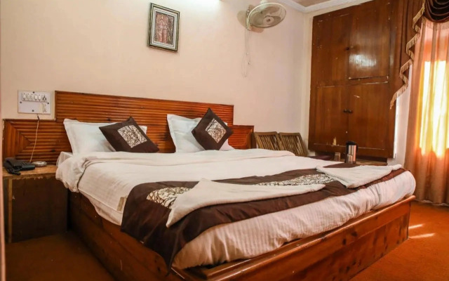 Hotel Century Gangri