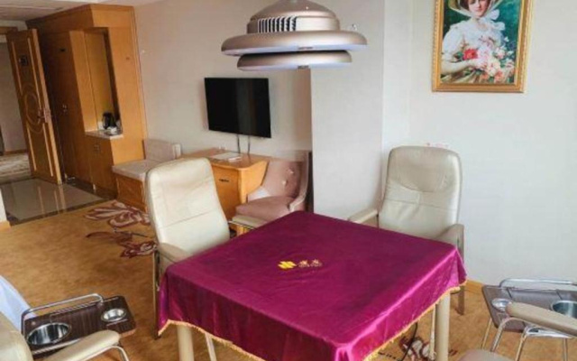 Vienna Hotel （Huizhou Zhongkai Lilin North Station Store）