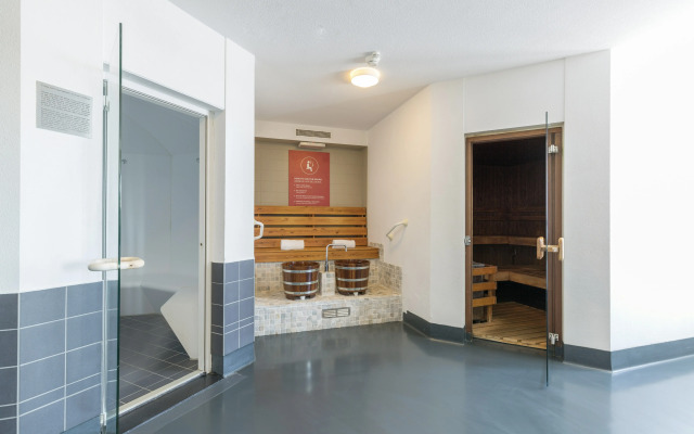 Leonardo Hotel IJmuiden Seaport Beach