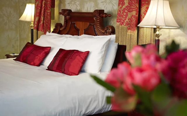 Mere Court Hotel
