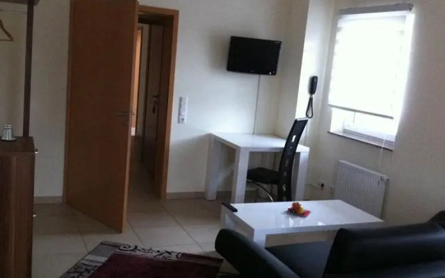 Main Hotel