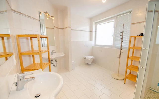 Penthouse A Zell am See With Lake View