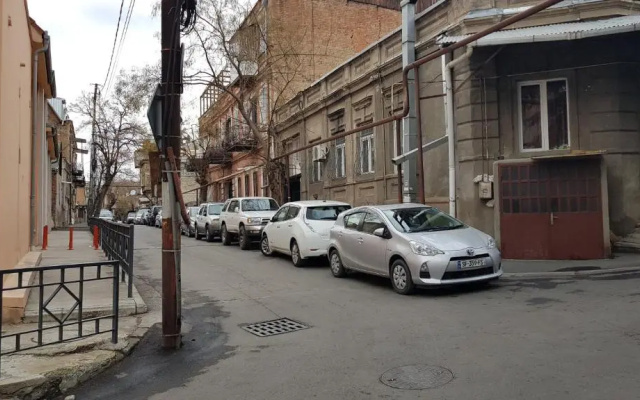 Cozy Apartment in Old Tbilisi