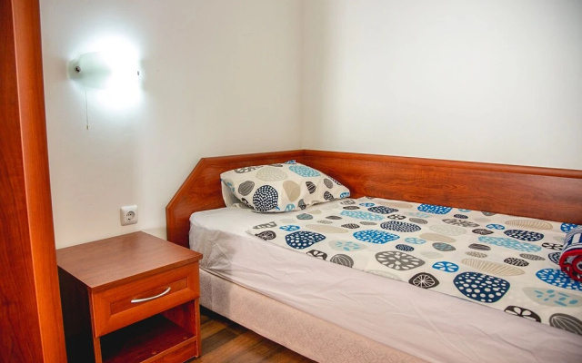 FM Premium 2-BDR Apartment - Top Centre