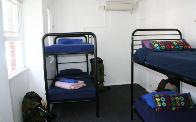 Zing Backpackers