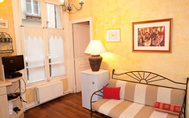 Отель Appartement 2 chambres Париж комната для гостей
