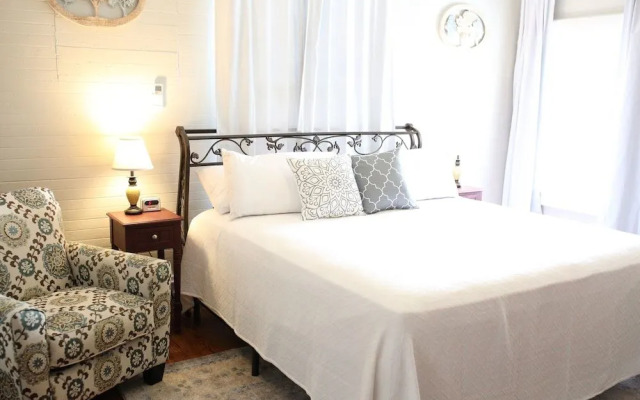 Bryn Oaks Bed and Breakfast