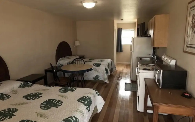 Cruz In Motel