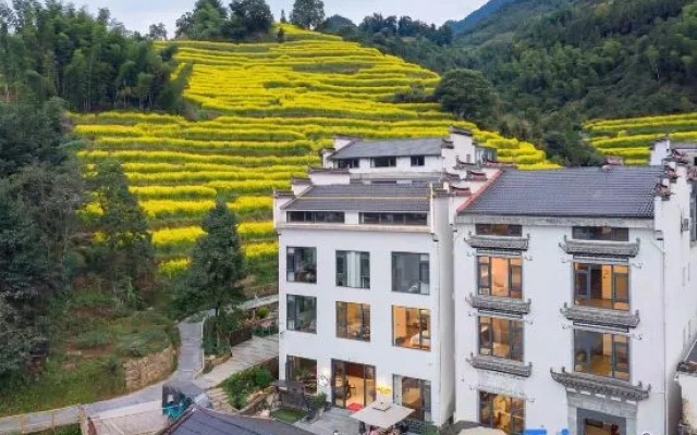 Yinyuanli Homestay (Wuyuan Huangling Scenic Area Terraced Flower Sea Branch)