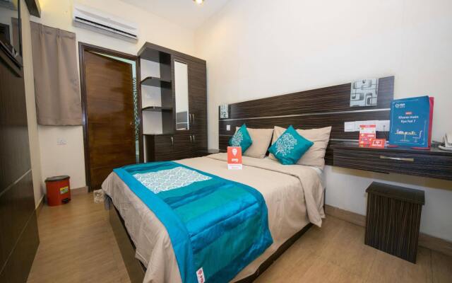 Отель Oyo 108 Golden Palace Hotel Малайзия, Куала-Лумпур - отзывы, цены и фото номеров - забронировать отель Oyo 108 Golden Palace Hotel онлайн вид на фасад