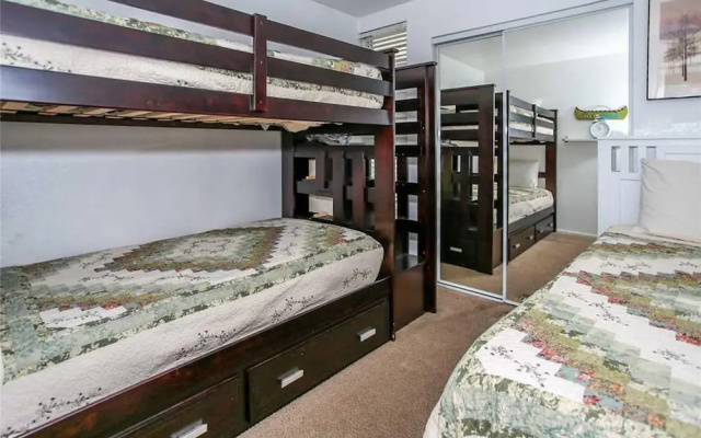 Affordable Lakeview Condo