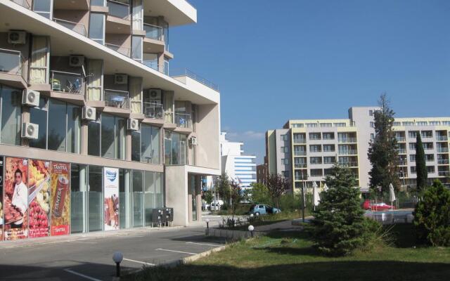 Отель Apartcomplex Perla вид на фасад