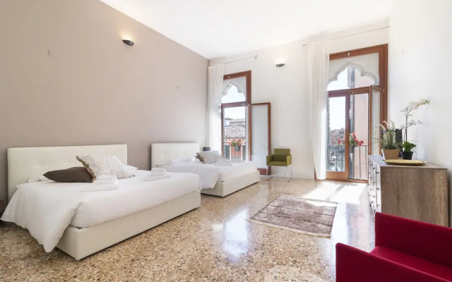 Best Rialto Palace
