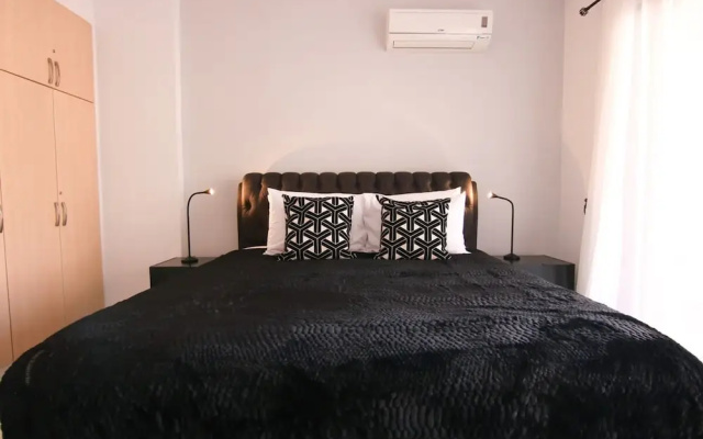 Queens Garden Residence Staycom