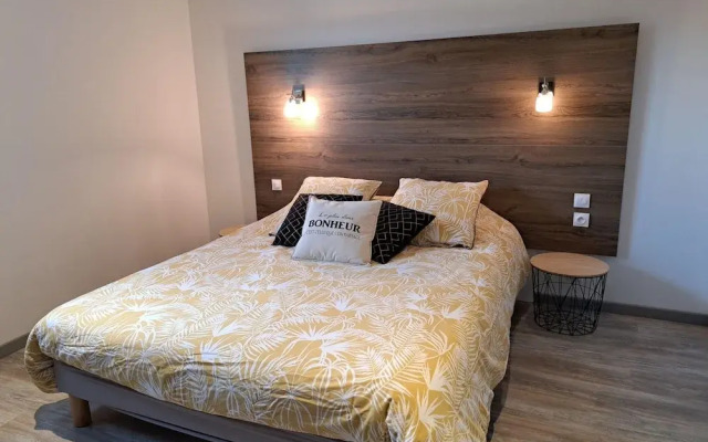 Holiday Home 10 Pers., Panoramic sea View, Cleder