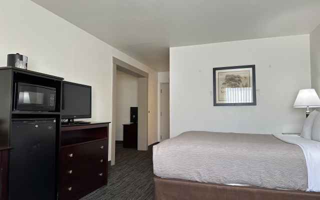 Quality Inn & Suites Everett