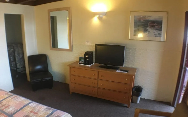 Anchor Lodge Motel