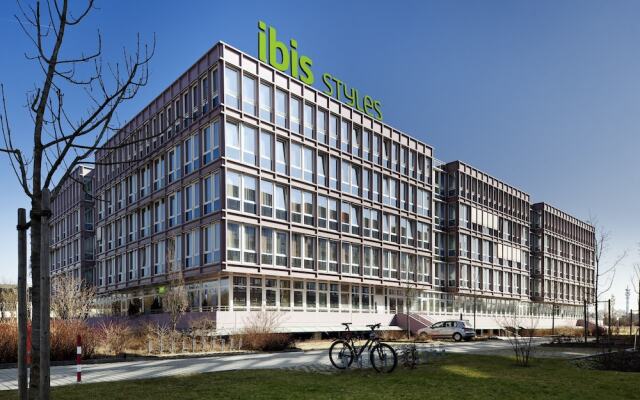 Отель ibis Styles München Ost - Messe (ex EuroHotel & Suites München) Германия, Мюнхен - 7 отзывов об отеле, цены и фото номеров - забронировать отель ibis Styles München Ost - Messe (ex EuroHotel & Suites München) онлайн вид на фасад