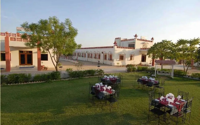 Bikaner Resort & Hotel
