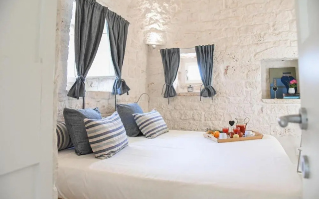 Luxury Trulli Terrarossa With Pool