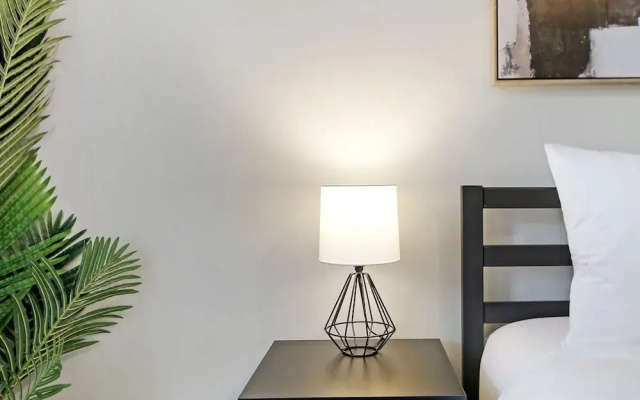 Adorable 1BR Apartment in Evanston