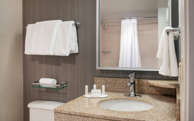 Courtyard by Marriott Richmond/Berkeley