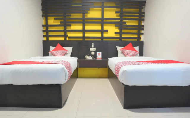 OYO 542 Majestiq Hotel