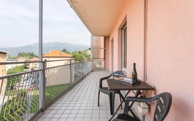 MyHomeInComo - Santa Chiara Apartment