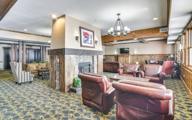 Granby Retreat w/ Community Pool: Ski-in/ski-out!