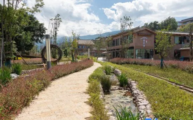 Yanyuli Qushuishanxuan Life Aestheticsholiday villa (Xichang Dashiban Ancient Village Branch)