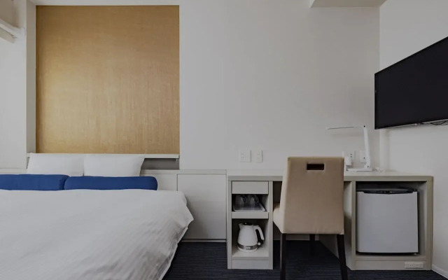 Shinsaibashi Crystal Hotel