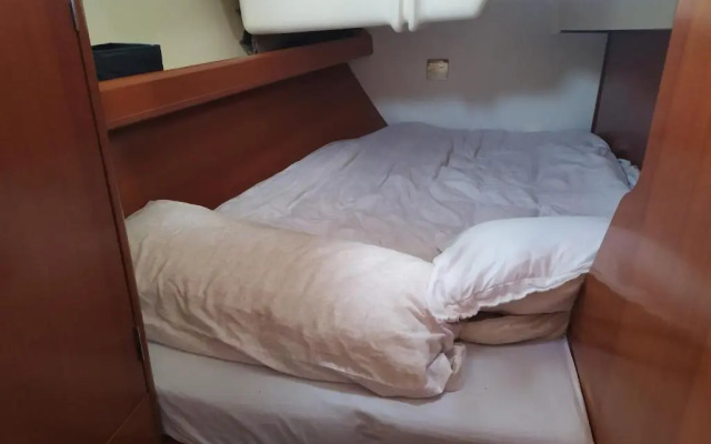 Boat in Badalona for up to 6 people