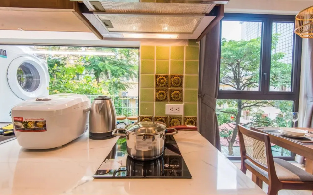 Sunny Home Apartment