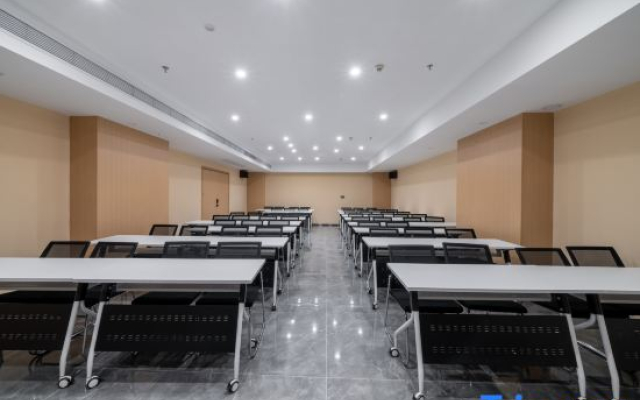 Yuzhan Hotel (Riyue Bay Branch, Lovers Middle Road, Zhuhai)