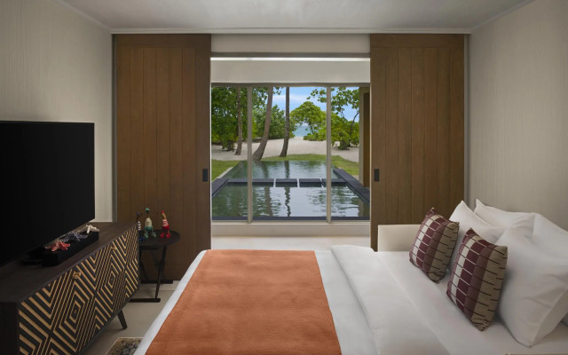 InterContinental Maldives Maamunagau Resort by IHG