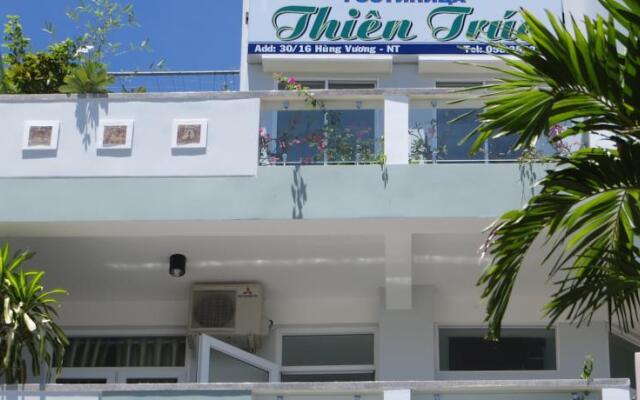 Отель Thien Truc Guest House Нячанг вид на фасад