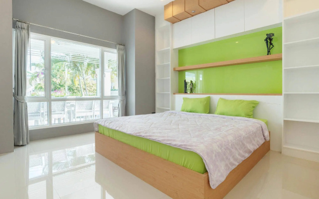 Baan Suk Sabai by Favstay