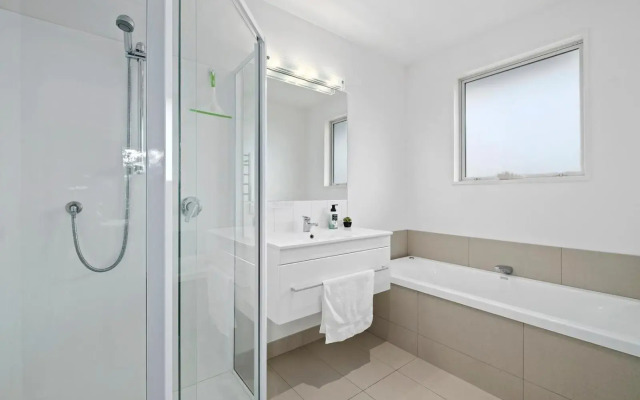 Hideaway on Hunter - Wanaka Holiday Home